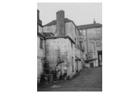 REI 218s old Swan Hotel yard