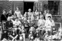 batch_lei_209__w_i__with_brownies_1960s___6x4