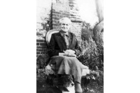 bet_539_caroline_sandford_at_strood_green_farm__20-3-60