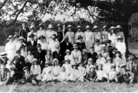 bet_569_gadbrook_chapel_sunday_school_outing