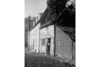 bet_809_ernest_johnsons_shop__web