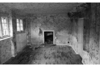 lei_93_int__thatched_cottage