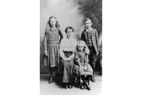 wes_90_steadman_family