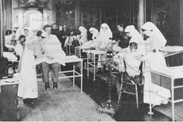 BET 311 Hillside Reigate. DuBuissons Red Cross nursing 13a-19