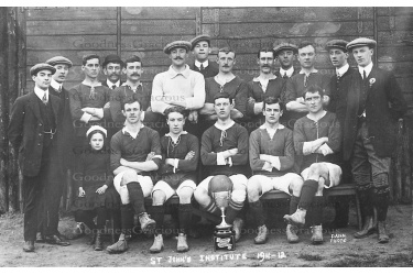 RED 72 St.Johns Institute F.C. 1911 24a-1-Bet65