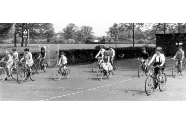 batch_lei_194__leigh_school__cycling_proficiency_1965___15x10